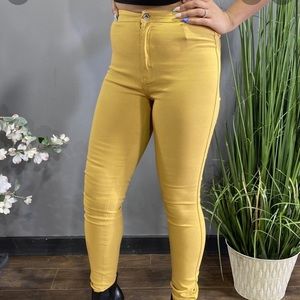 YELLOW JC JQ WOMENS STRETCHY JEANS🌼👖